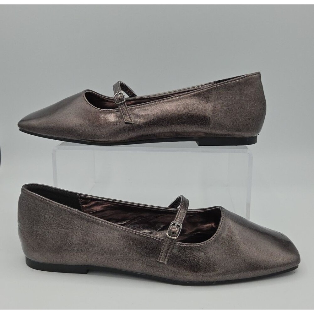 Mary Jane Shiny Pewter Flats